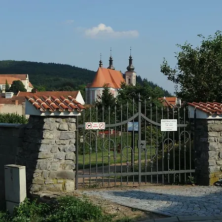 Apartma V Pivovaru Genius Noci Homestay Lomnice (Brno)